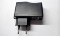 Qumo -     5V 2.0A (  ) Power Adapter (: Black),    http://www.gsmservice.ru